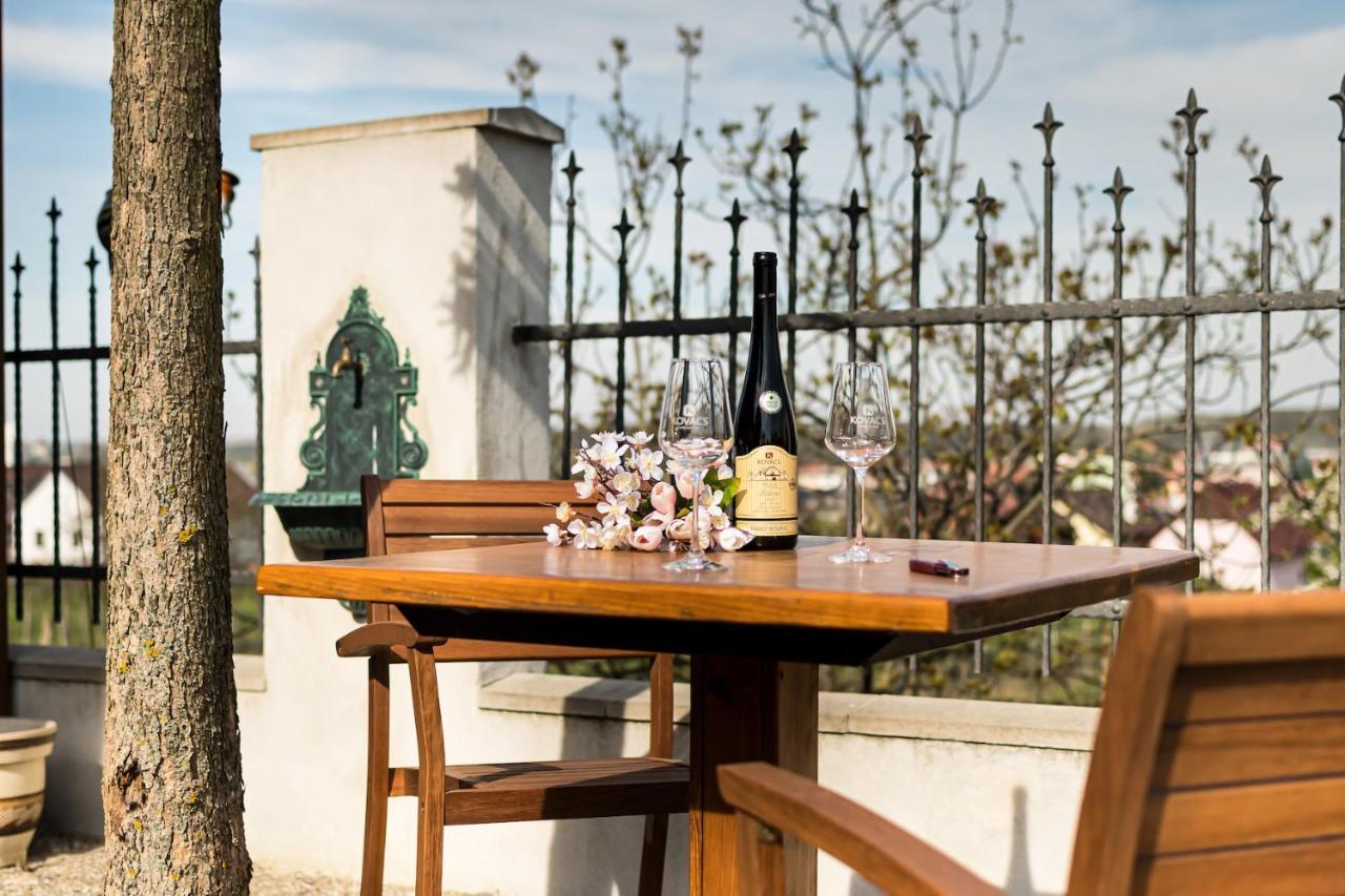 Resort Kovacs Novosedly  ภายนอก รูปภาพ